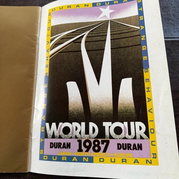 DURAN DURAN WORLD TOUR
1987 JAPAN PROGRAM BOOK
STRANGE BEHAVIOR - Picture 6 of 11